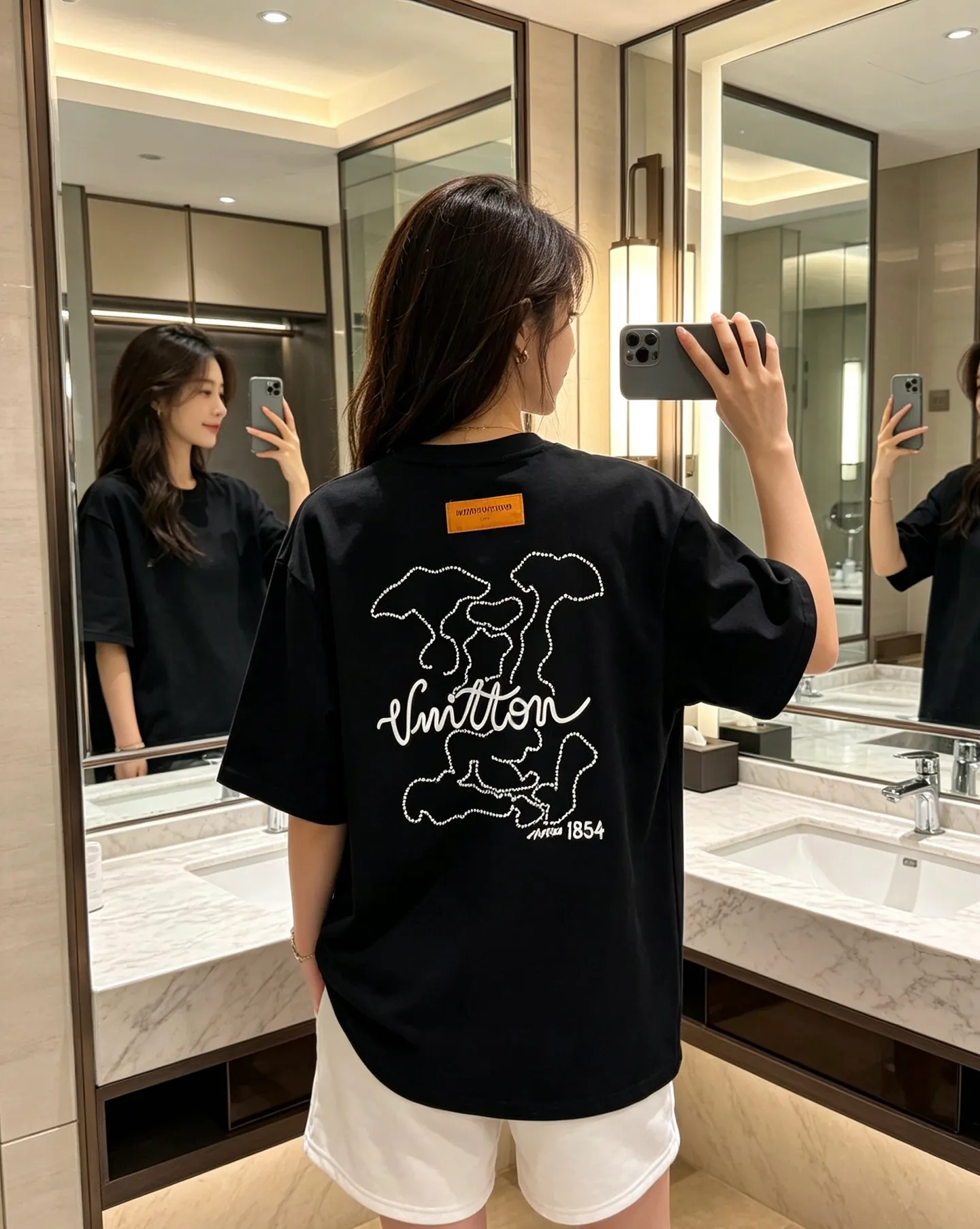 Louis Vuitton/ logo